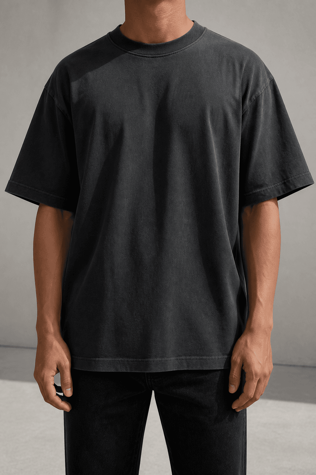 The Essential Tee in Washed charcoal